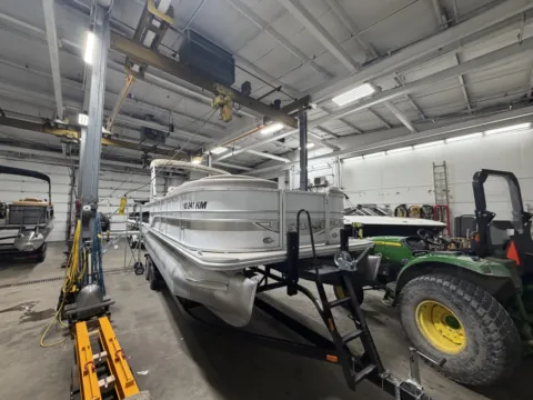 More photos of 2014 SYLVAN MIRAGE 8522 LZ 115HP BUNK TRAILER at McLaughlin's RV and Marine - Fargo, ND