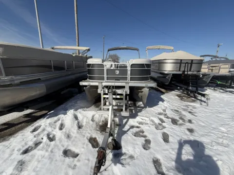 Photos of 2017 GODFREY SWEETWATER 2286 SB 90HP YAMAHA SCISSOR TRAILER for sale in Fargo, ND at McLaughlin's RV and Marine - Fargo