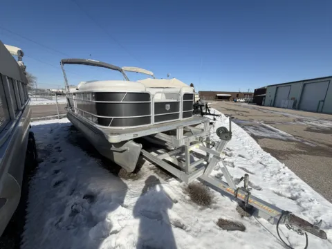 Another view of 2017 GODFREY SWEETWATER 2286 SB 90HP YAMAHA SCISSOR TRAILER for sale in Fargo, ND at McLaughlin's RV and Marine - Fargo