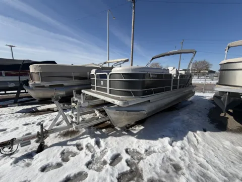 Gray 2017 GODFREY SWEETWATER 2286 SB 90HP YAMAHA SCISSOR TRAILER for sale in Fargo, ND