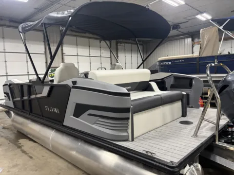 More photos of 2026 SYLVAN R SERIES R-22 CLZ DH 115HP BUNK TRAILER at McLaughlin's RV and Marine - Fargo, ND