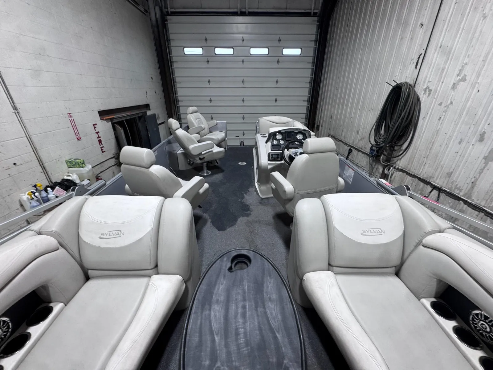 Unknown 2015 SYLVAN MIRAGE 8522 LZ 150HP LEGS BUNK TRAILER for sale in Fargo, ND