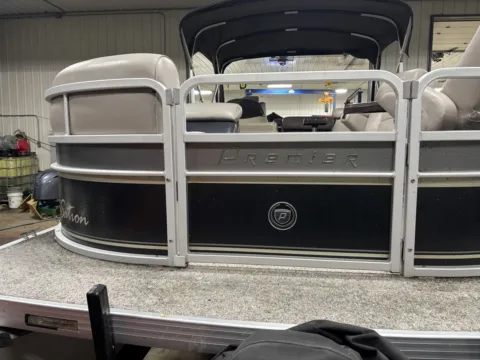 More photos of 2011 PREMIER SUNSATION 220 RF 50HP LEGS SCISSOR TRAILER at McLaughlin's RV and Marine - Fargo, ND