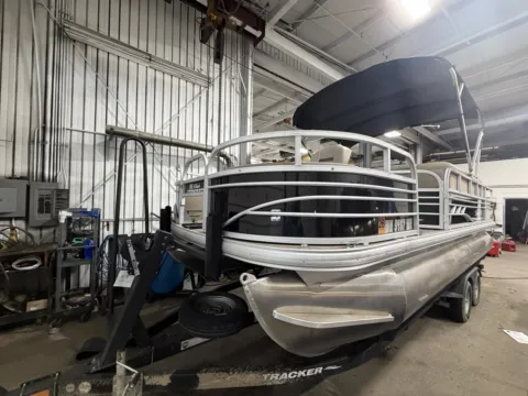 2021 SUNTRACKER FISHIN BARGE 20 DLX 90HP BUNK TRAILER for sale in Fargo, ND