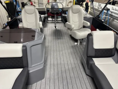 More photos of 2026 SYLVAN R SERIES R-22 LZ DH 115HP BUNK TRAILER at McLaughlin's RV & Marine - Detroit Lakes, MN