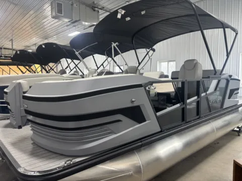 Photos of 2026 SYLVAN R SERIES R-20 CLZ DH 90HP BUNK TRAILER for sale in Fargo, ND at McLaughlin's RV and Marine - Fargo