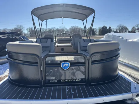 More photos of 2026 PREMIER SUNSCAPE 220 RL 115HP BUNK TRAILER at McLaughlin's RV & Marine - Detroit Lakes, MN