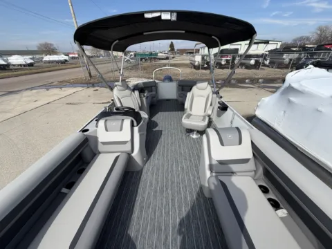 Photos of 2026 PREMIER SUNSCAPE 220 RF 115HP BUNK TRAILER for sale in Fargo, ND at McLaughlin's RV and Marine - Fargo