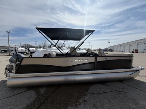 Photos of 2026 PREMIER SUNSCAPE 220 RL 115HP BUNK TRAILER for sale in Fargo, ND at McLaughlin's RV and Marine - Fargo