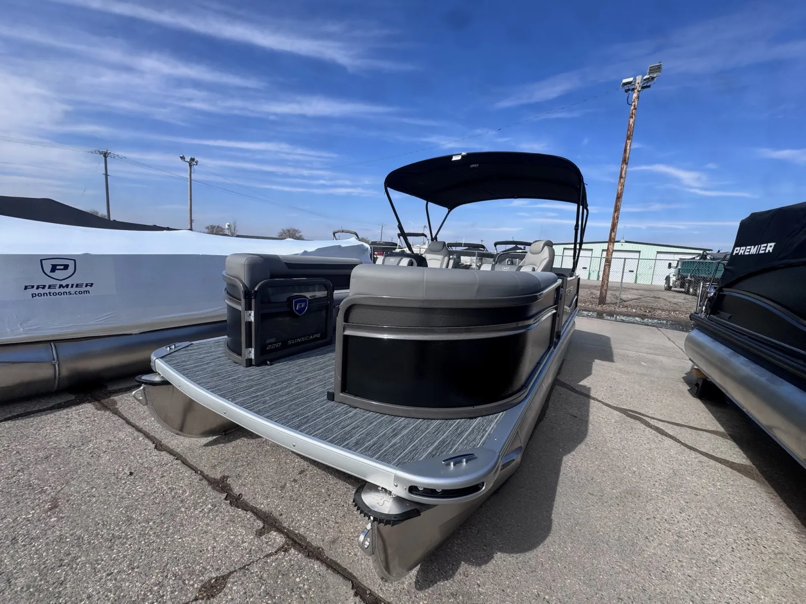 More photos of 2026 PREMIER SUNSCAPE 220 RL 115HP BUNK TRAILER at McLaughlin's RV and Marine - Fargo, ND