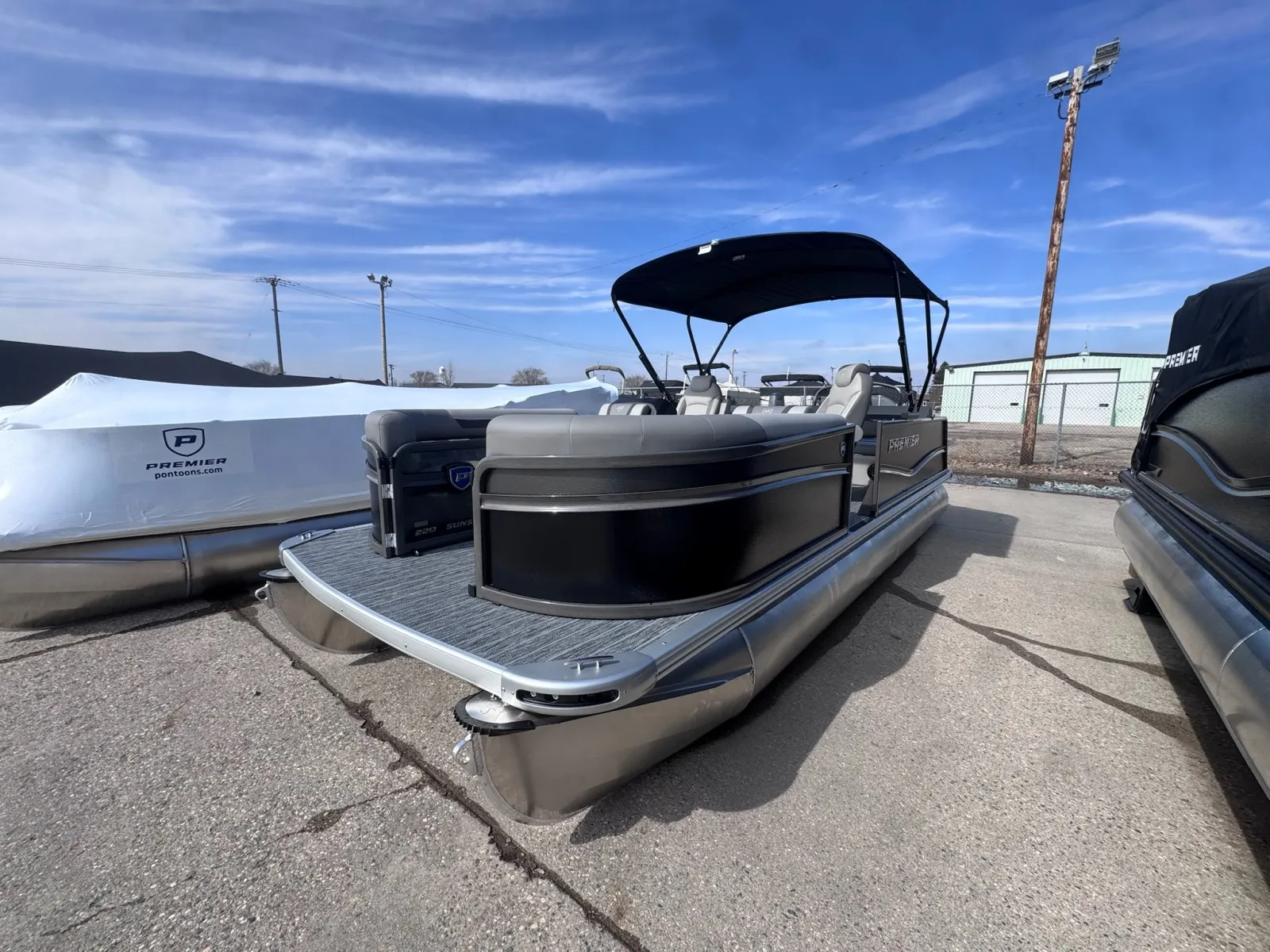 Another view of 2026 PREMIER SUNSCAPE 220 RL 115HP BUNK TRAILER for sale in Fargo, ND at McLaughlin's RV and Marine - Fargo