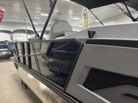 More photos of 2026 SYLVAN R SERIES R-22 LZ DH 115HP BUNK TRAILER at McLaughlin's RV & Marine - Detroit Lakes, MN