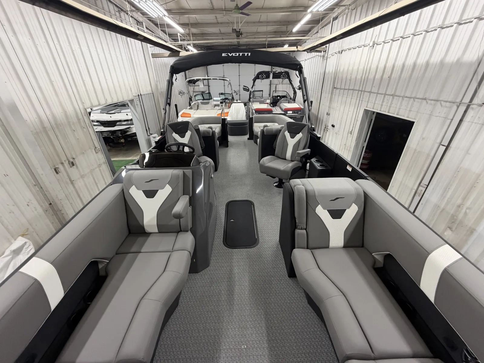 Photos of 2026 EVOTTI 500 SERIES 523 QL TRIPLE 200HP BUNK TRAILER for sale in Fargo, ND at McLaughlin's RV and Marine - Fargo