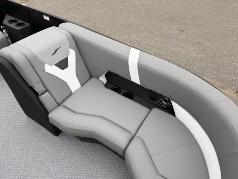 More photos of 2026 EVOTTI 500 SERIES 521 QL 200HP BUNK TRAILER at McLaughlin's RV and Marine - Fargo, ND