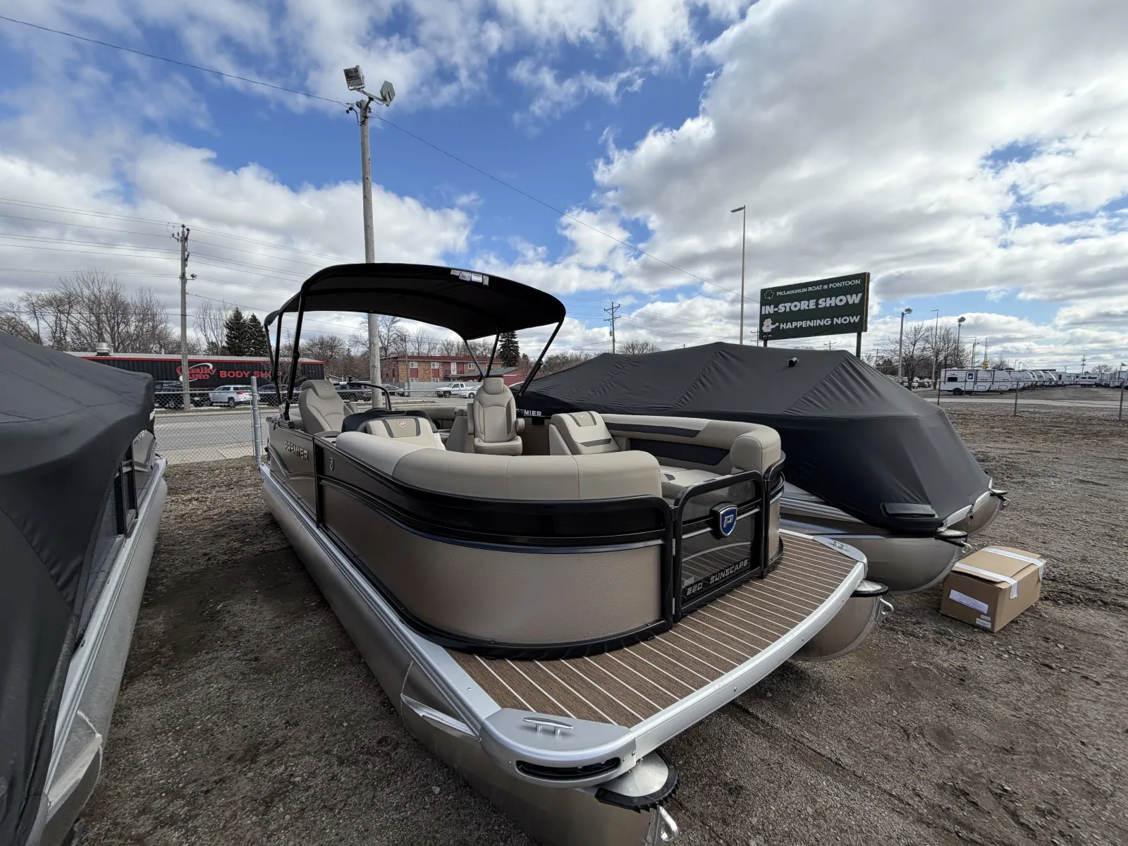 Photos of 2026 PREMIER SUNSCAPE 220 RF 115HP BUNK TRAILER for sale in Fargo, ND at McLaughlin's RV and Marine - Fargo