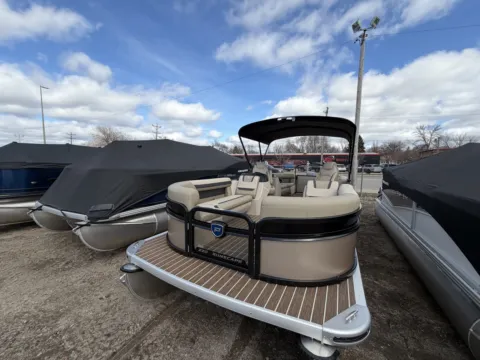 More photos of 2026 PREMIER SUNSCAPE 220 RF 115HP BUNK TRAILER at McLaughlin's RV and Marine - Fargo, ND