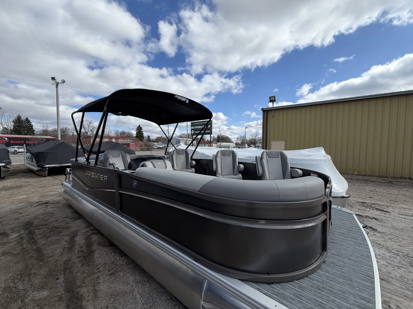 Photos of 2026 PREMIER SUNSCAPE 200 RF 90HP BUNK TRAILER for sale in Fargo, ND at McLaughlin's RV and Marine - Fargo