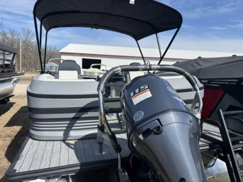 More photos of 2026 SYLVAN R SERIES R-22 LZ DH 115HP BUNK TRAILER at McLaughlin's RV and Marine - Fargo, ND