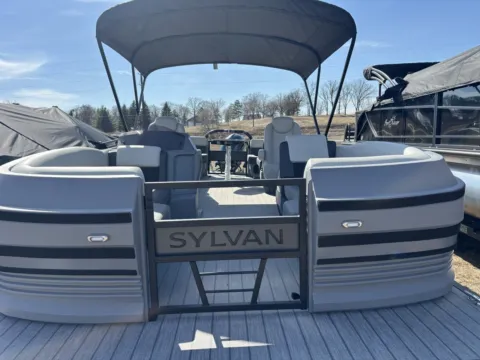 Another view of 2026 SYLVAN R SERIES R-22 LZ DH 115HP BUNK TRAILER for sale in Detroit Lakes, MN at McLaughlin's RV & Marine - Detroit Lakes