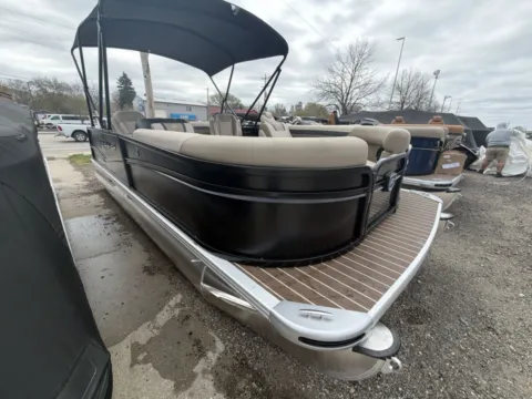 Photos of 2026 PREMIER SUNSCAPE 200 RL 90HP BUNK TRAILER for sale in Fargo, ND at McLaughlin's RV and Marine - Fargo