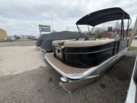 More photos of 2026 PREMIER SUNSCAPE 200 RL 90HP BUNK TRAILER at McLaughlin's RV and Marine - Fargo, ND