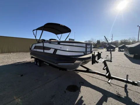 Photos of 2026 EVOTTI 500 SERIES 521 CS TRIPLE 200HP BUNK TRAILER for sale in Fargo, ND at McLaughlin's RV and Marine - Fargo