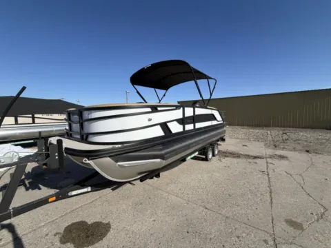 More photos of 2026 EVOTTI 500 SERIES 521 CS TRIPLE 200HP BUNK TRAILER at McLaughlin's RV and Marine - Fargo, ND