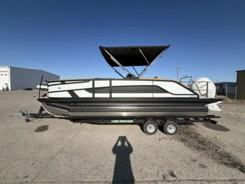 More photos of 2026 EVOTTI 500 SERIES 521 CS TRIPLE 200HP BUNK TRAILER at McLaughlin's RV and Marine - Fargo, ND