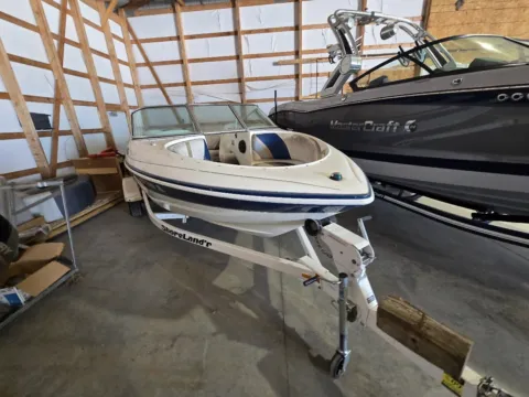 More photos of 2002 SILVERLINE 1805 4.3L at McLaughlin's RV & Marine - Detroit Lakes, MN