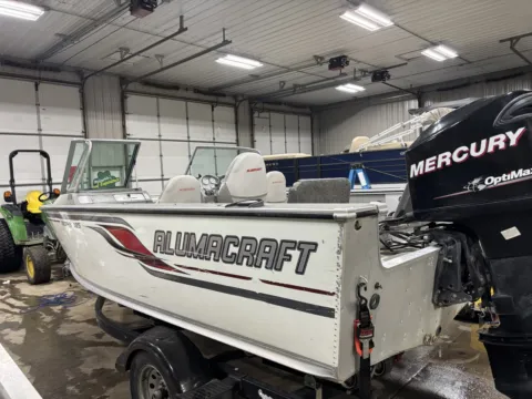 More photos of 2009 ALUMACRAFT TROPHY 185 150HP at McLaughlin's RV & Marine - Detroit Lakes, MN