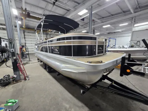 Photos of 2022 BENNINGTON 22 SSRX TRIPLE 115HP BUNK TRAILER for sale in Fargo, ND at McLaughlin's RV and Marine - Fargo