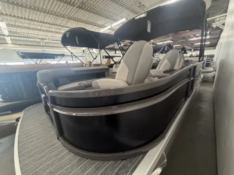 More photos of 2027 PREMIER SUNSCAPE 220 RF 115HP BUNK TRAILER at McLaughlin's RV and Marine - Fargo, ND