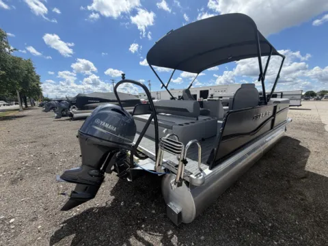 More photos of 2026 PREMIER SUNSCAPE 200 RL 90HP BUNK TRAILER at McLaughlin's RV and Marine - Fargo, ND