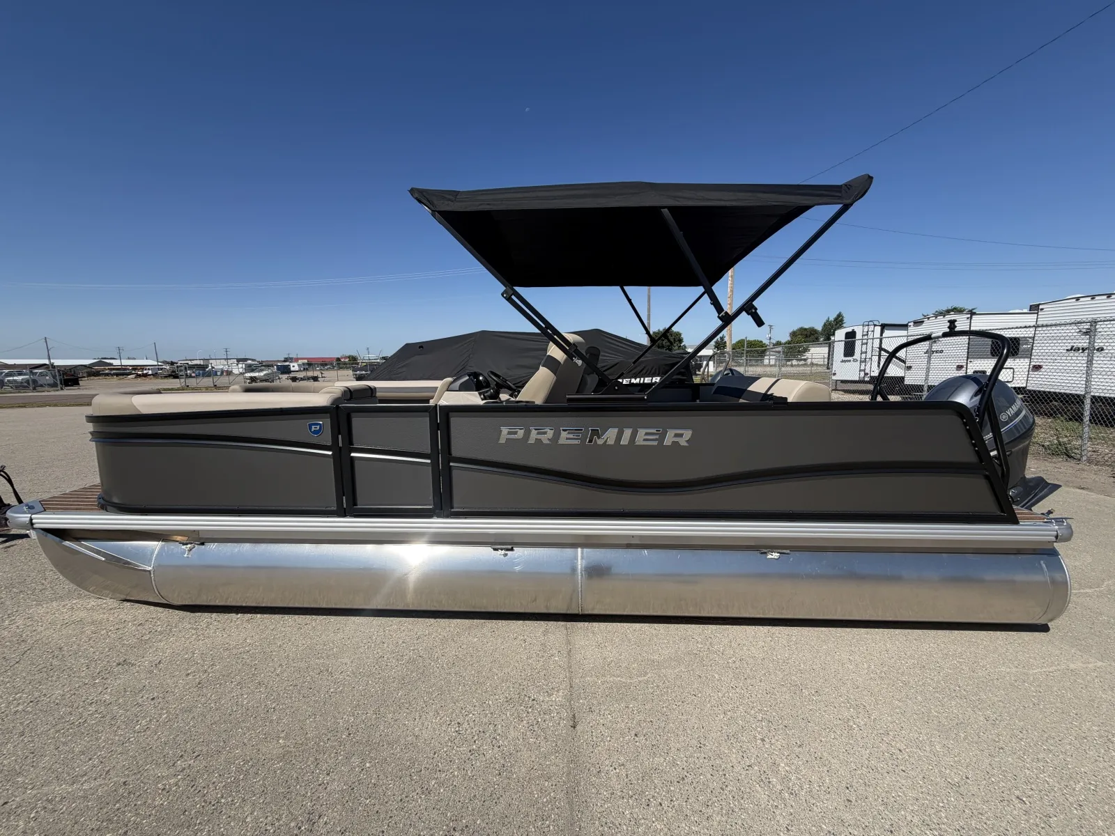Photos of 2027 PREMIER SUNSCAPE 220 RL 115HP BUNK TRAILER for sale in Fargo, ND at McLaughlin's RV and Marine - Fargo