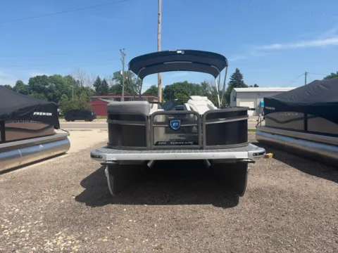 More photos of 2027 PREMIER SUNSCAPE 220 RL 150HP BUNK TRAILER at McLaughlin's RV and Marine - Fargo, ND