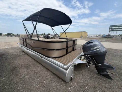 More photos of 2027 PREMIER SUNSCAPE 220 RF 90HP BUNK TRAILER at McLaughlin's RV and Marine - Fargo, ND