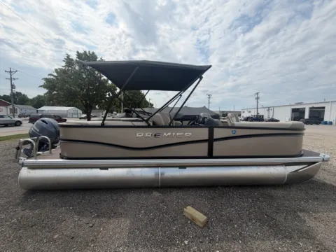 Photos of 2027 PREMIER SUNSCAPE 220 RF 90HP BUNK TRAILER for sale in Fargo, ND at McLaughlin's RV and Marine - Fargo