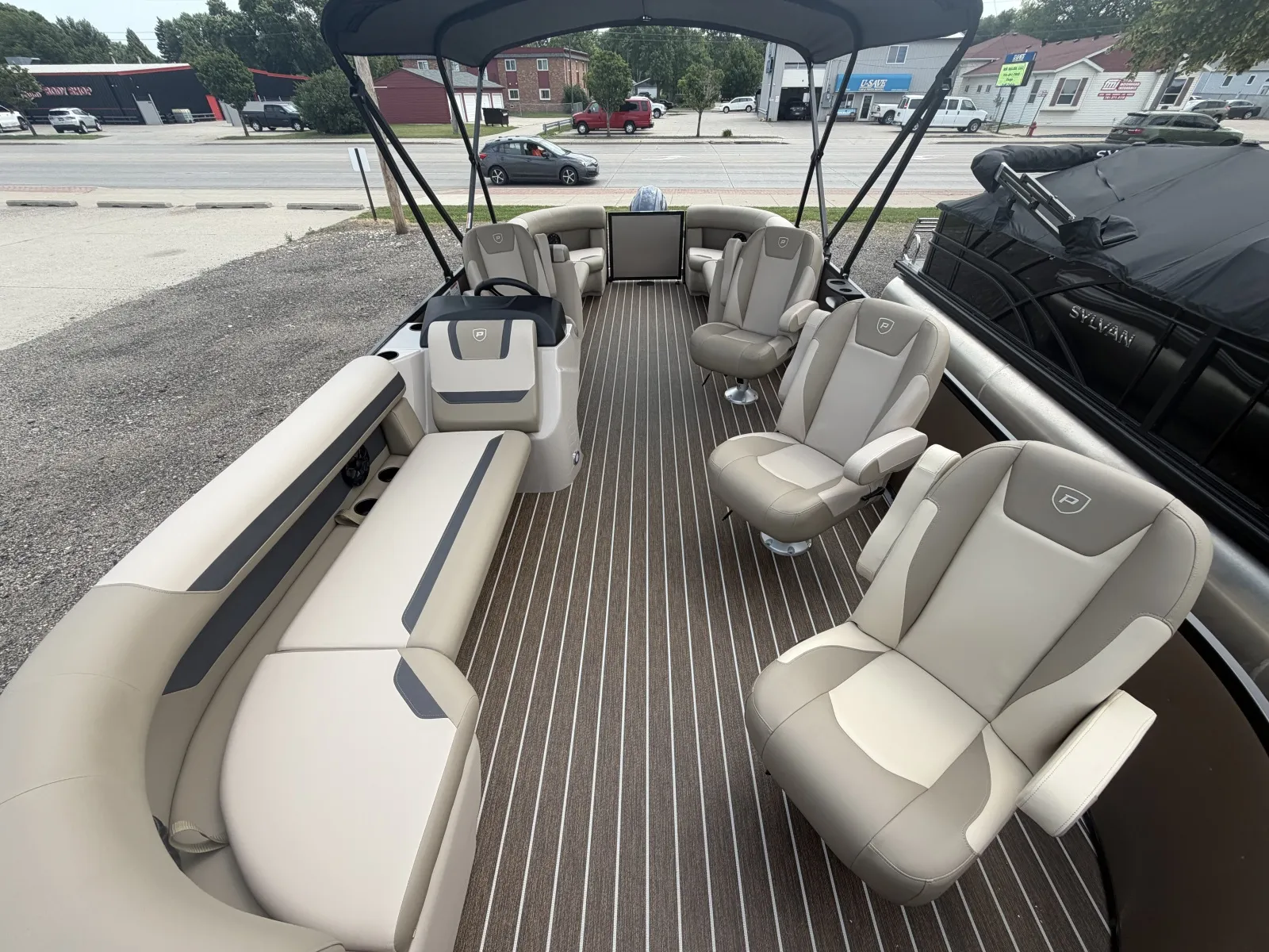 2027 PREMIER SUNSCAPE 220 RF 90HP BUNK TRAILER