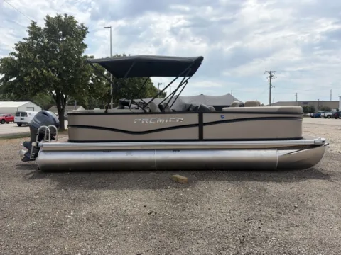 More photos of 2027 PREMIER SUNSCAPE 220 RF 90HP BUNK TRAILER at McLaughlin's RV and Marine - Fargo, ND