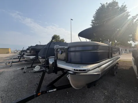Photos of 2027 PREMIER SUNSCAPE 220 RL 115HP BUNK TRAILER for sale in Fargo, ND at McLaughlin's RV and Marine - Fargo