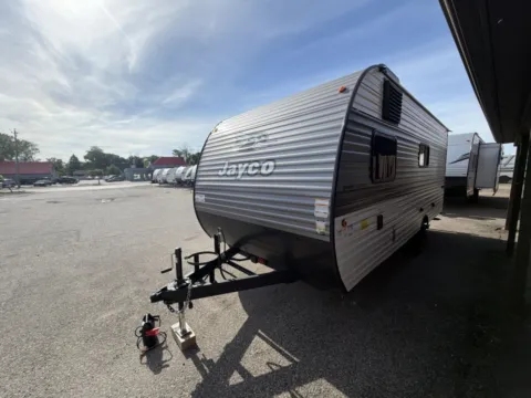 More photos of 2027 Jayco JAY FLIGHT 172DB at McLaughlin's RV and Marine - Fargo, ND