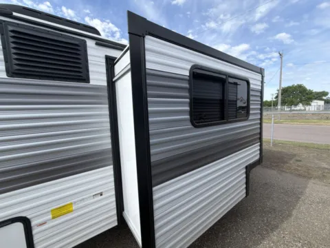 More photos of 2027 Jayco JAY FLIGHT SLX 178DBS at McLaughlin's RV and Marine - Fargo, ND