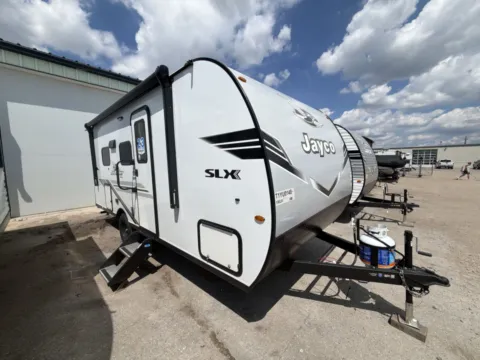 Photos of 2026 Jayco JAY FLIGHT SLX 180LK for sale in Fargo, ND at McLaughlin's RV and Marine - Fargo