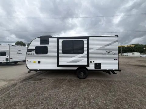 Photos of 2026 Jayco JAY FLIGHT SLX 180LK for sale in Fargo, ND at McLaughlin's RV and Marine - Fargo