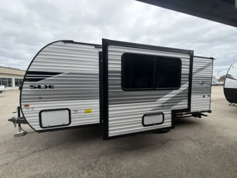 More photos of 2026 JAYCO JAY FLIGHT SLX 197MB at McLaughlin's RV and Marine - Fargo, ND