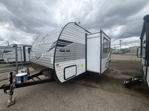 Photos of 2026 Jayco JAY FLIGHT SLX 197MB for sale in Fargo, ND at McLaughlin's RV and Marine - Fargo
