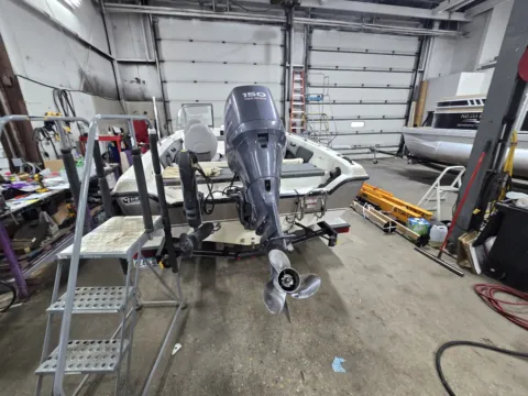 More photos of 2008 STRATOS 386XF 150HP at McLaughlin's RV and Marine - Fargo, ND