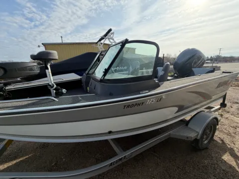 Photos of 2016 ALUMACRAFT TROPHY 175 LE 150HP TRAILER for sale in Fargo, ND at McLaughlin's RV and Marine - Fargo
