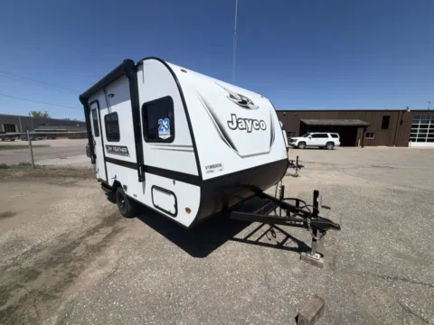 Photos of 2027 Jayco JAY FEATHER 15 TBSL for sale in Fargo, ND at McLaughlin's RV and Marine - Fargo