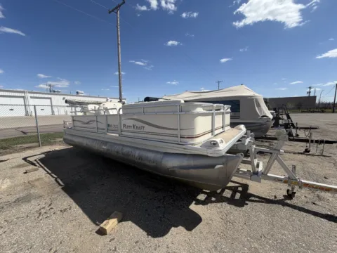 Another view of 2005 GODFREY 220 50HP TRAILER for sale in Fargo, ND at McLaughlin's RV and Marine - Fargo